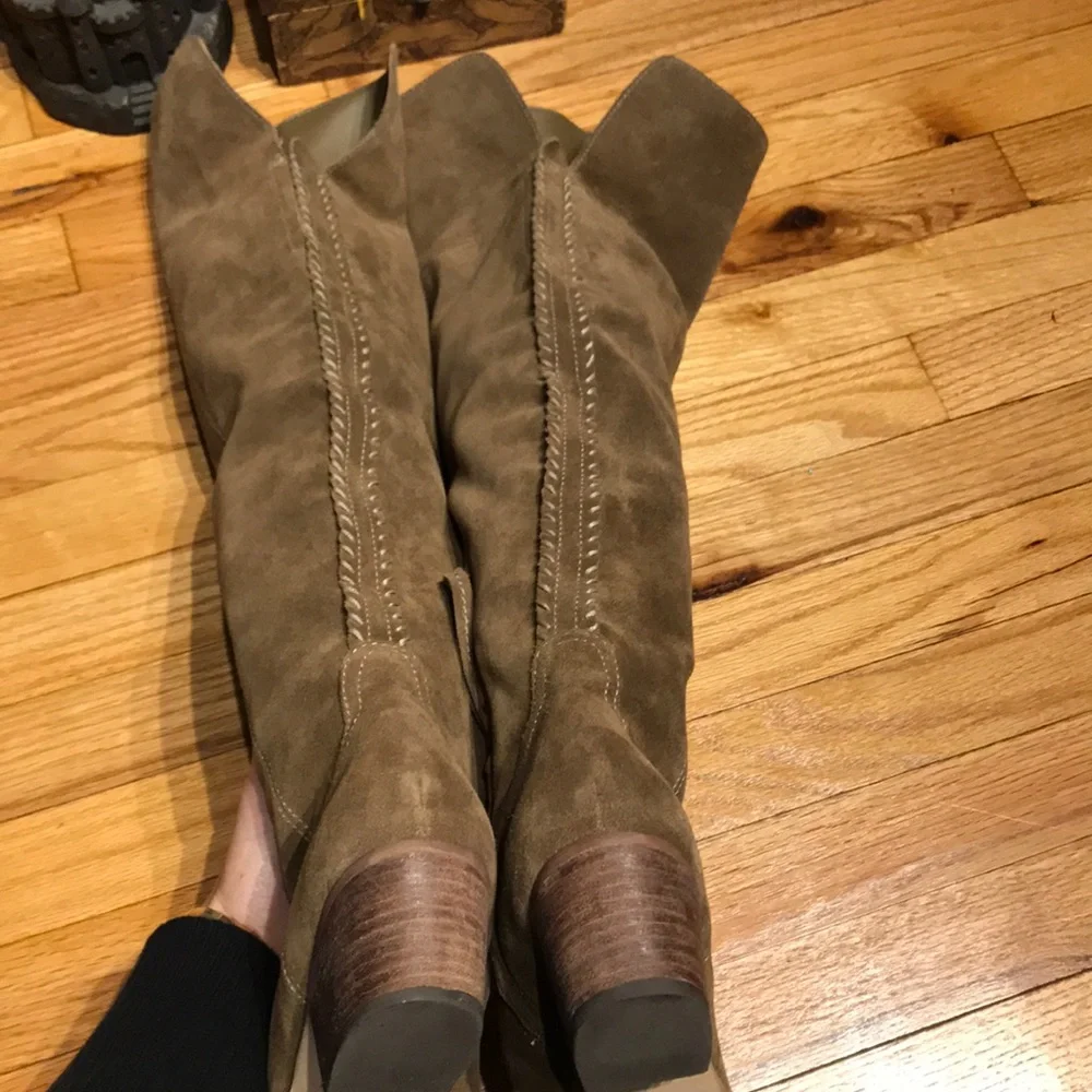 Dolce Vita Cowgirl Western Point Toe Slip On Riding Casual 9 over knee tall tan